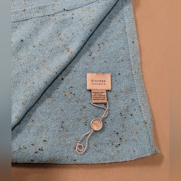 NWT: Kinross Cashmere Scarf- 17" x 75" - Picture 3 of 12